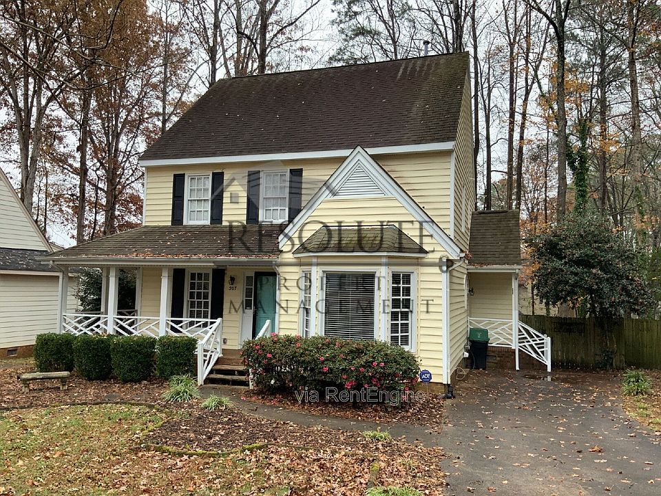 1st image of 207 Leeward Ct