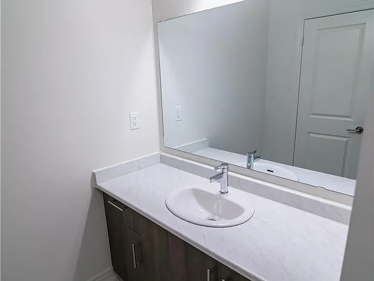 19 Greer St — Photo 13