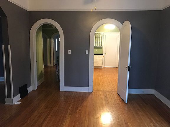 dining room, top unit