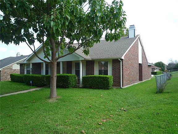 4th image of 1040 Opal Dr