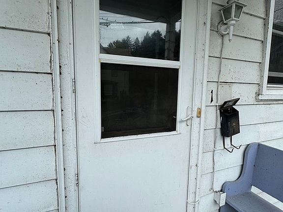 5th image of 360 W Lamb St #1