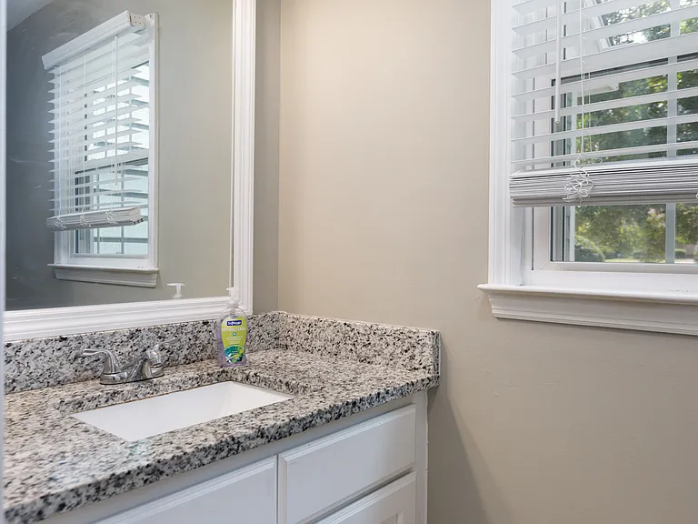 3638 Thorndike Dr — Photo 14