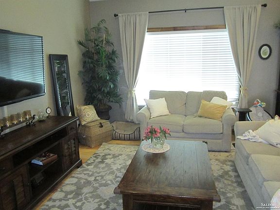 2nd image of 2208 Brookefield Dr