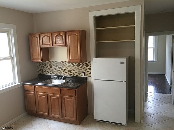 2nd image of 336-338 Sandford Ave