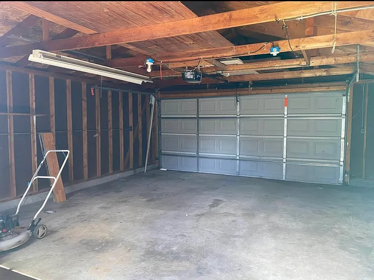 710 Reis Ave — Photo 11