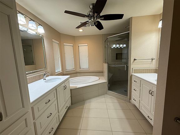 2nd image of 4850 Jennifer Ln