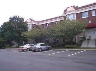 315 Saint Michaels Walk, Union City, NJ 07087