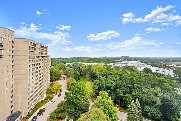 1st image of 250 Hammond Pond Pkwy APT 812S