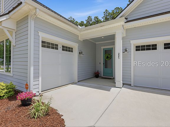 3rd image of 225 Cypress Ct