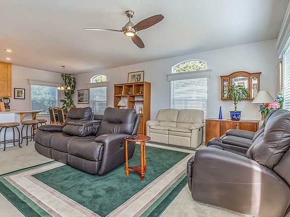 2nd image of 4425 Clares St Spc 91