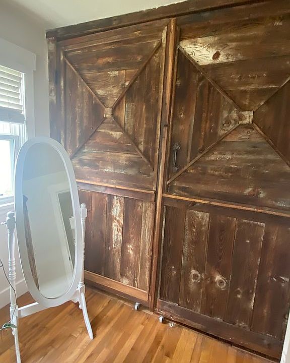 Extended closet in main 