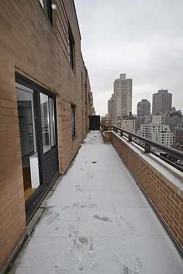 Rented by Olnick Organization | media 34