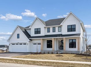 10226 Peony Ln N, Maple Grove, MN 55311
