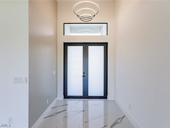 5th image of 332 NE 7th Terrace Cpe