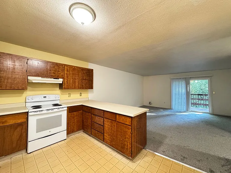 2148 Primrose Dr #6 — Photo 8
