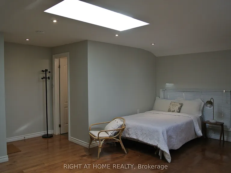 1088 Pearson Dr — Photo 8