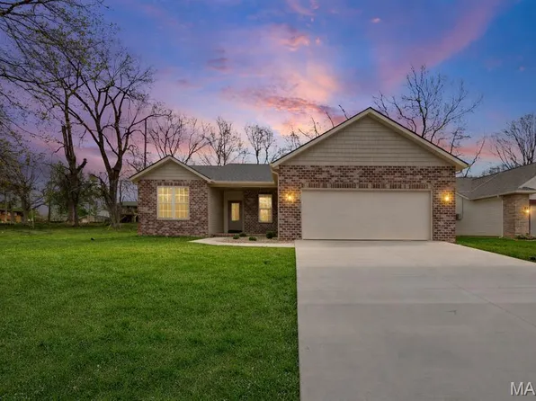 808 Turnberry Rd, Belleville, IL 62223