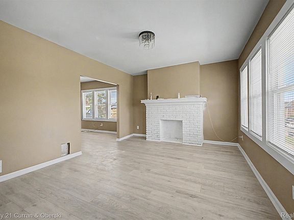 4th image of 3799 Pingree St
