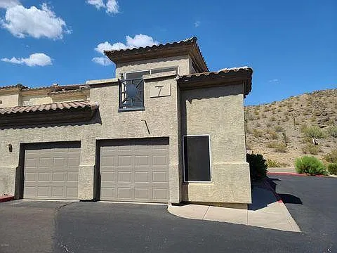 3 bed, 1575 sqft, $2,250 — Photo 3