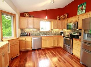 7042 Eagle Trl, Centerville, MN 55038