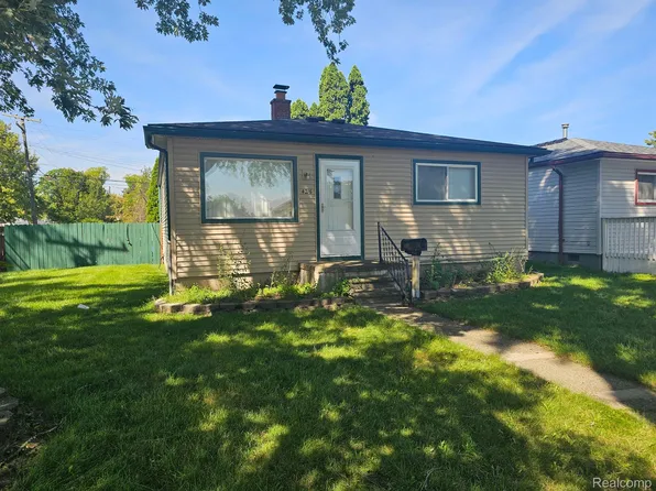 4216 Detroit St, Dearborn Heights, MI 48125