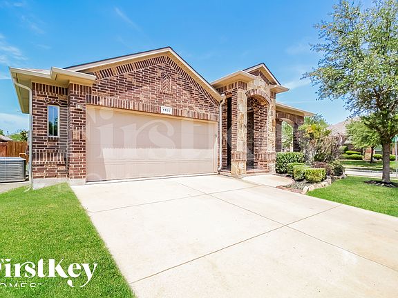 2nd image of 1100 Nora Ln