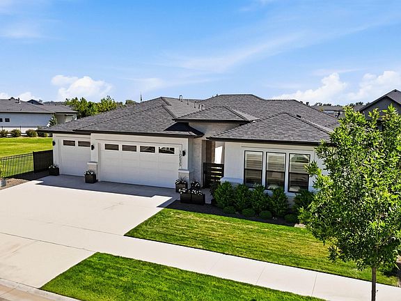 2nd image of 10535 W Lothbury Dr