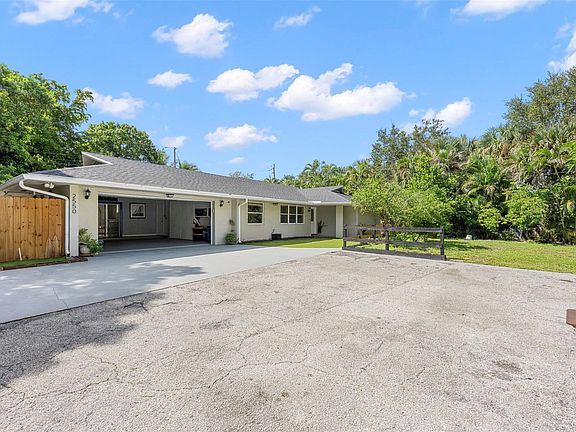 3rd image of 2550 Ray Court