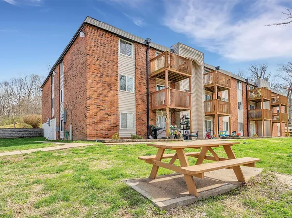 2844 Blackforest Dr APT C, Saint Louis, MO 63129