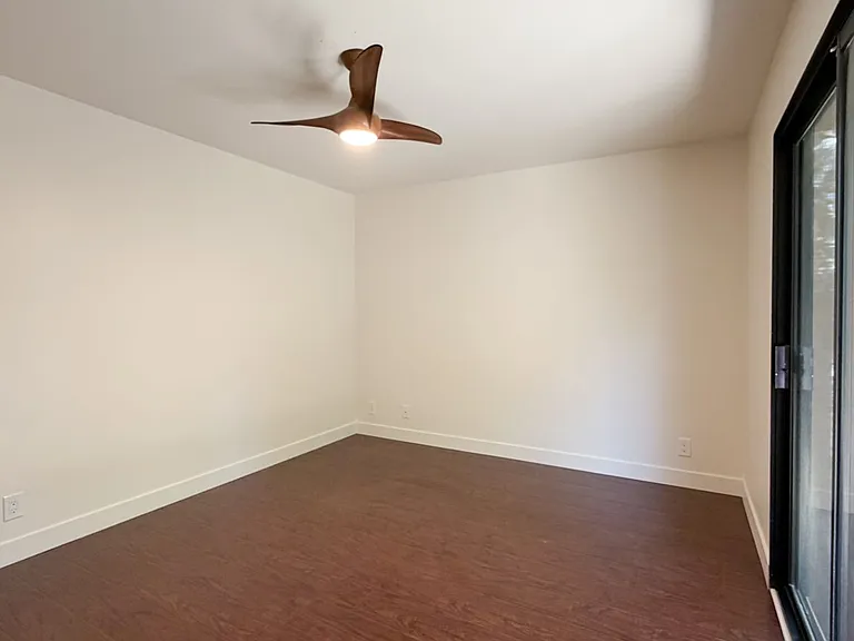 2438 Myrtle Ave — Photo 13