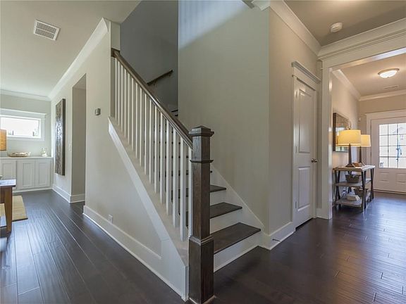 3rd image of 1 Aspen Ln