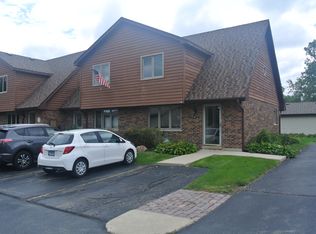 469 Valley Dr APT 6, Naperville, IL 60563