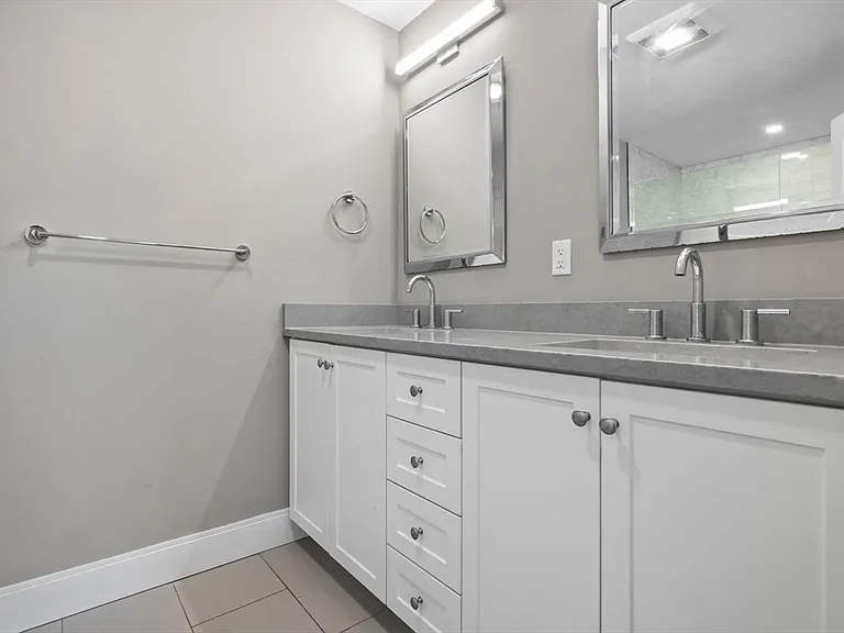 3 Burke Ln #203 — Photo 6