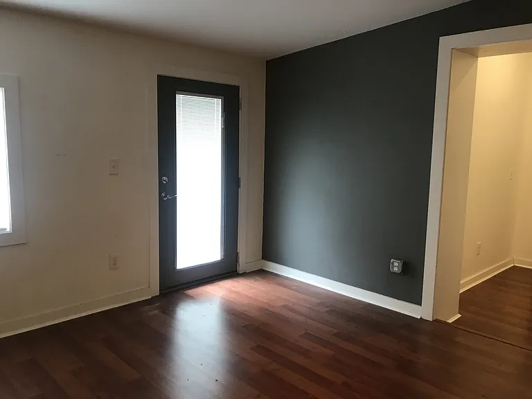 209-211 W Pike St #2F — Photo 5