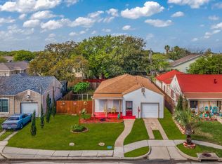 1413 53rd St, Galveston, TX 77551