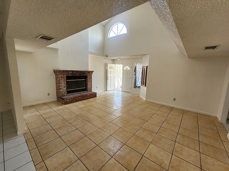 21251 Conklin Blvd — Photo 9