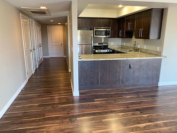 5th image of 1537 S Holt Ave Unit 302