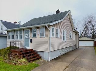 1909 E 296th St, Wickliffe, OH 44092