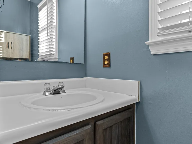 6824 Saint Julian Way — Photo 9