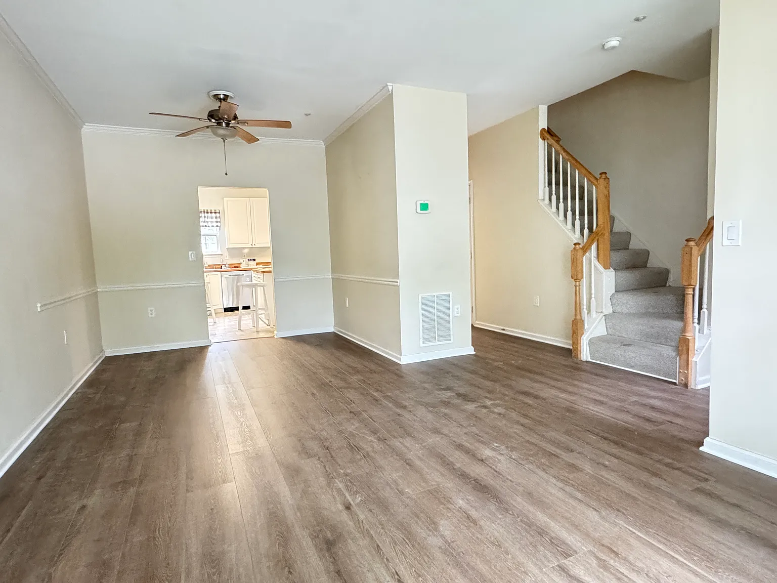 2424 Sandwich Ct — Photo 4