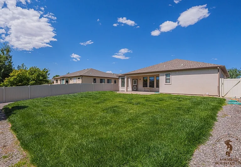 672 Muirfield Dr — Photo 10