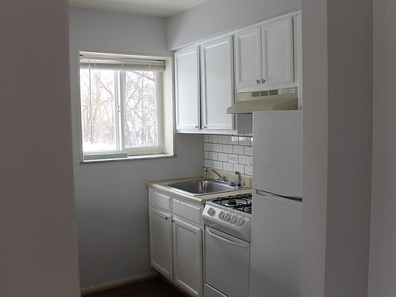 4th image of 306 S Prospect St APT 3
