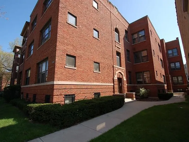 3759-61 N Lakewood Ave — Photo 11