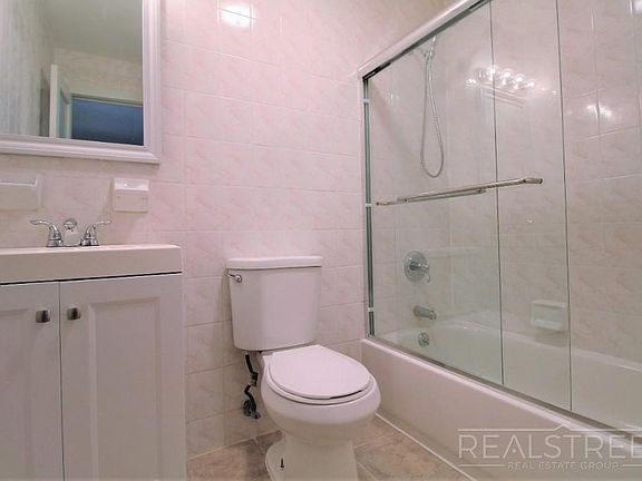 5th image of 1337 Nostrand Ave #3E