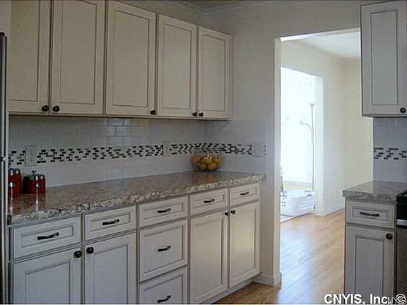 4th image of 52 Onondaga St