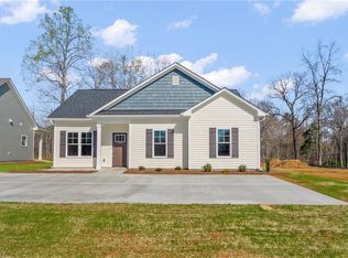 1380 Piedmont Dr, Lexington, NC 27295