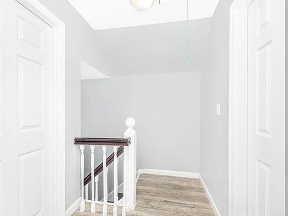 4th image of 552 Kimball Ave