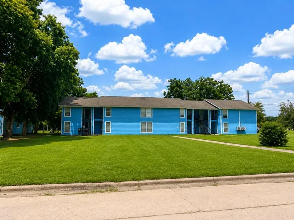 513 E Caney St, Wharton, TX 77488