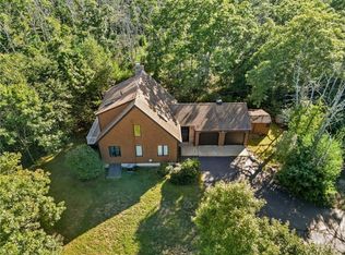 242 Laurel Ln, West Kingston, RI 02892