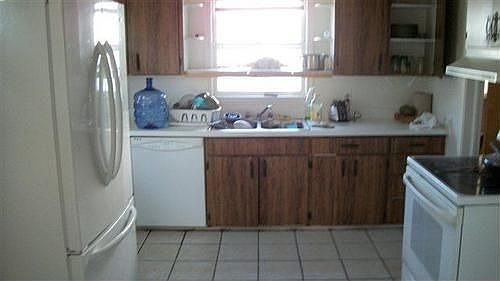 4th image of 725 Queen Anne Ave